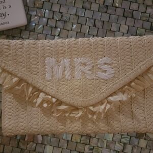 btb Los Angeles Mrs Straw Clutch